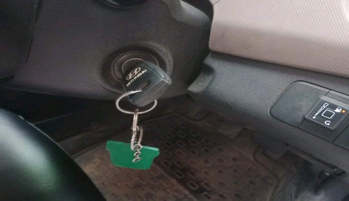 2017 Hyundai Grand i10 MAGNA 1.2 KAPPA VTVT, Petrol, Manual, 1,15,758 km, interior