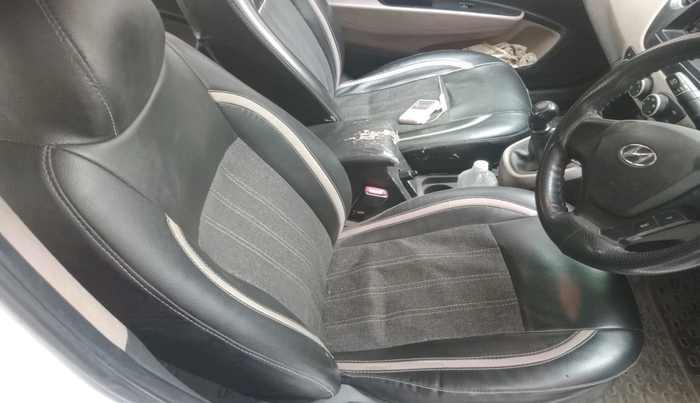 2017 Hyundai Grand i10 MAGNA 1.2 KAPPA VTVT, Petrol, Manual, 1,15,758 km, interior