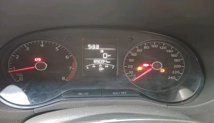 2015 Volkswagen Vento HIGHLINE 1.6 MPI, Petrol, Manual, 89,094 km, interior