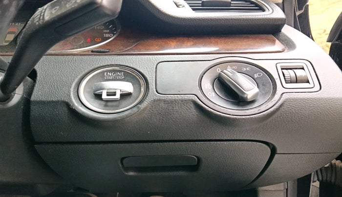 2012 Volkswagen Passat HIGHLINE DSG, Diesel, Automatic, 1,33,314 km, interior