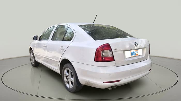 2012 Skoda Laura ELEGANCE 2.0 TDI CR MT, Diesel, Manual, 2,54,150 km, exterior