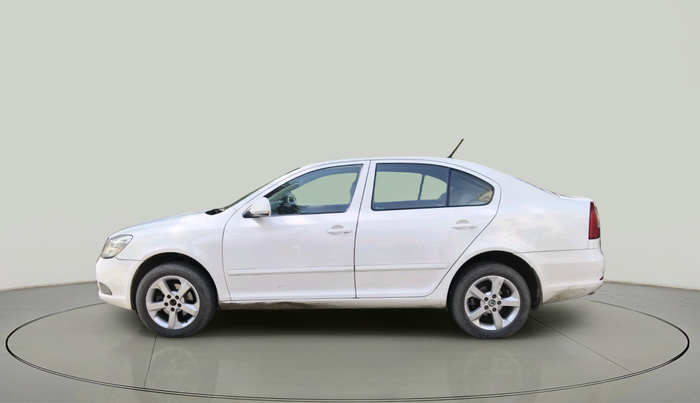 2012 Skoda Laura ELEGANCE 2.0 TDI CR MT, Diesel, Manual, 2,54,150 km, exterior