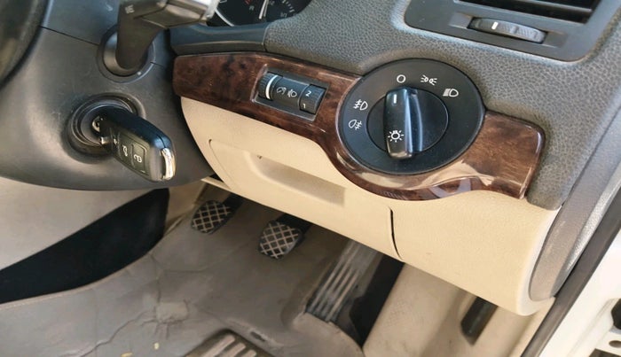 2012 Skoda Laura ELEGANCE 2.0 TDI CR MT, Diesel, Manual, 2,54,150 km, interior