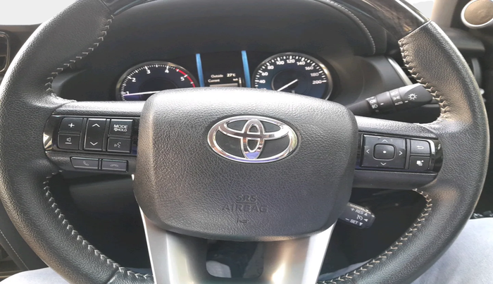 2022 Toyota Fortuner 4X2 MT 2.8 DIESEL, Diesel, Manual, 46,094 km, interior