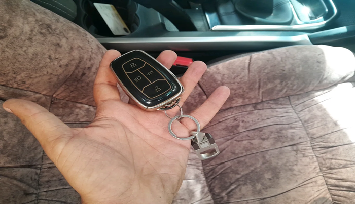 2020 Tata Harrier XT 2.0L KRYOTEC, Diesel, Manual, 78,000 km, interior