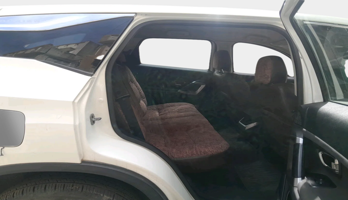 2020 Tata Harrier XT 2.0L KRYOTEC, Diesel, Manual, 78,000 km, interior