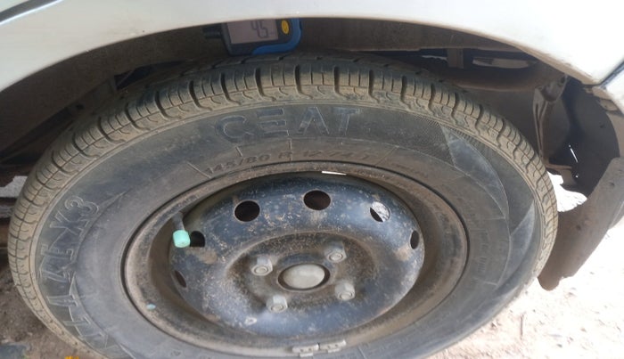 2012 Maruti Alto 800 LXI, Petrol, Manual, 1,39,390 km, tyre