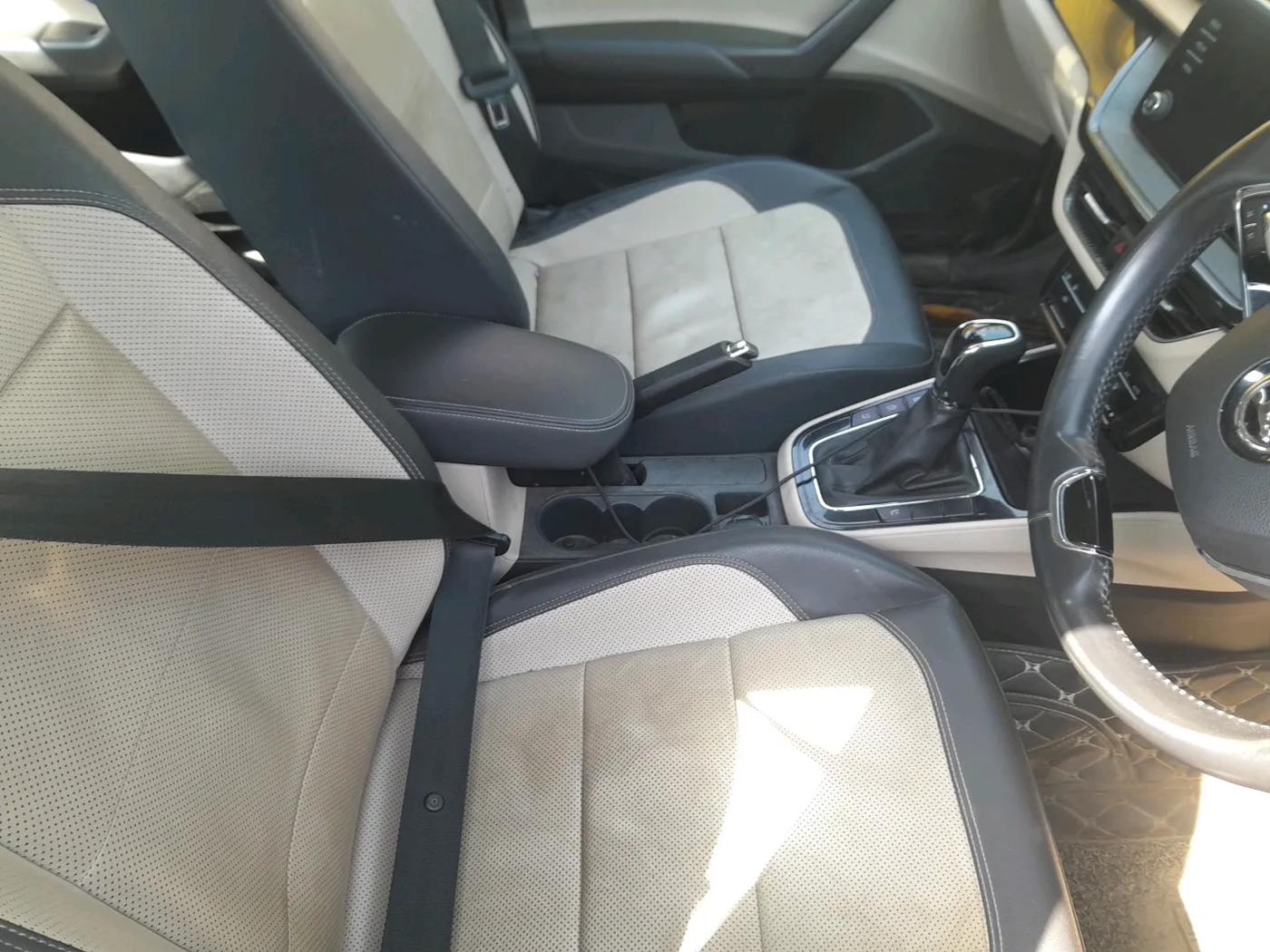 2023 Skoda SLAVIA STYLE 1.0L TSI AT, Petrol, Automatic, 38,314 km, interior