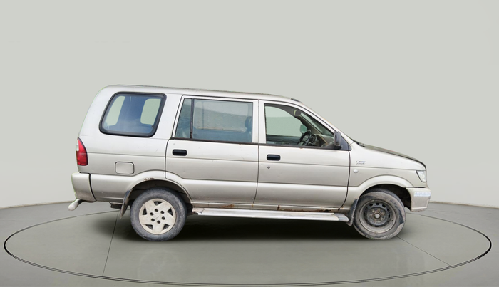 2011 Chevrolet Tavera LS B3 10 STR BS III, Diesel, Manual, 2,64,804 km, exterior
