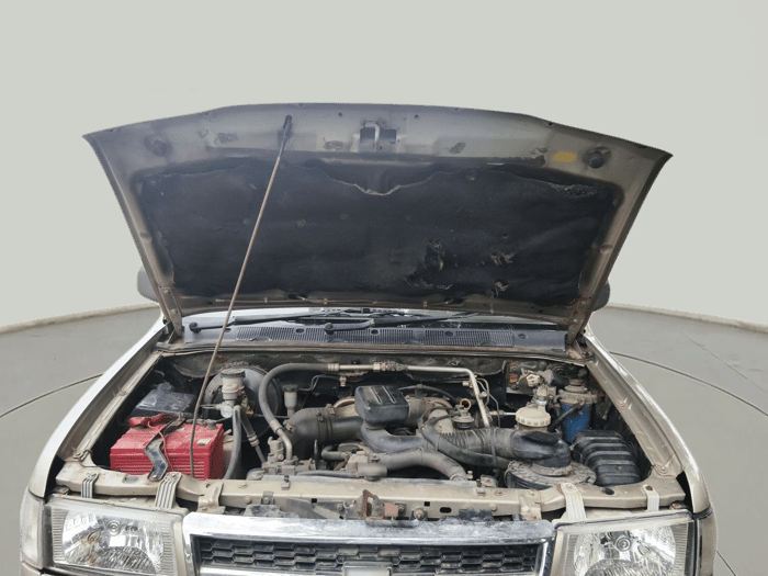 2011 Chevrolet Tavera LS B3 10 STR BS III, Diesel, Manual, 2,64,804 km, exterior