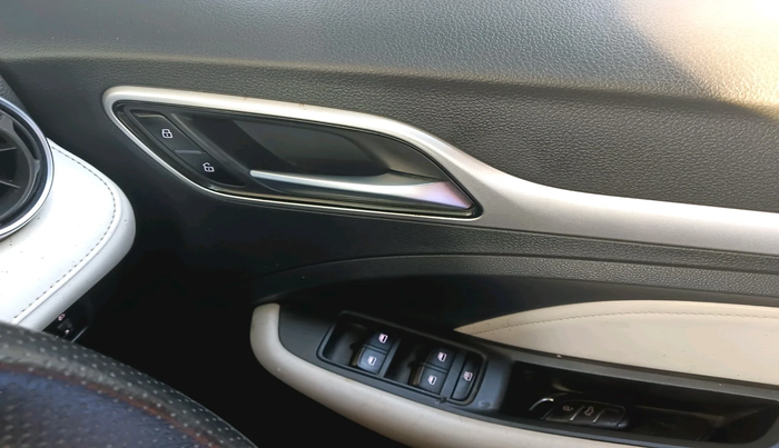 2022 MG ASTOR SHARP 1.5 MT, Petrol, Manual, 34,028 km, interior