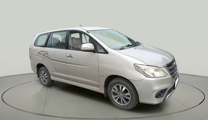 2015 Toyota Innova 2.5 ZX 7 STR, Diesel, Manual, 1,29,719 km, exterior