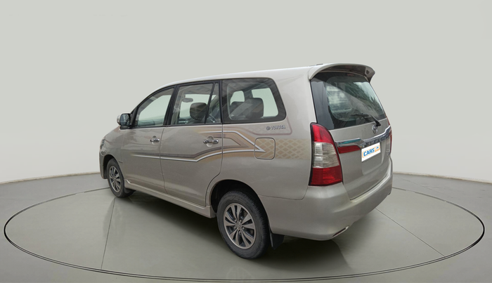 2015 Toyota Innova 2.5 ZX 7 STR, Diesel, Manual, 1,29,719 km, exterior