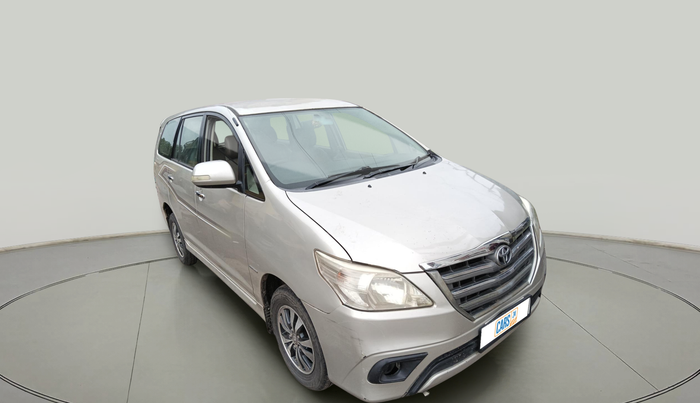 2015 Toyota Innova 2.5 ZX 7 STR, Diesel, Manual, 1,29,719 km, exterior