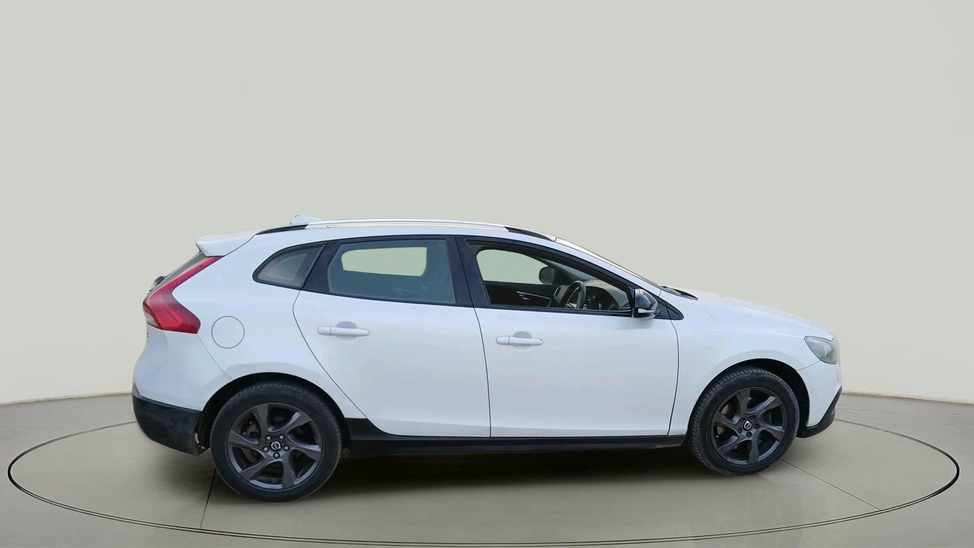 2015 Volvo V40 Cross Country D3, Diesel, Automatic, 76,222 km, exterior
