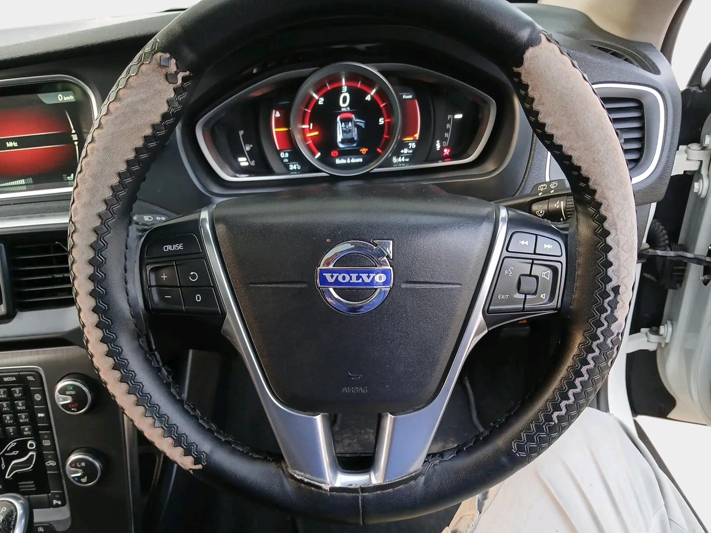 2015 Volvo V40 Cross Country D3, Diesel, Automatic, 76,222 km, interior