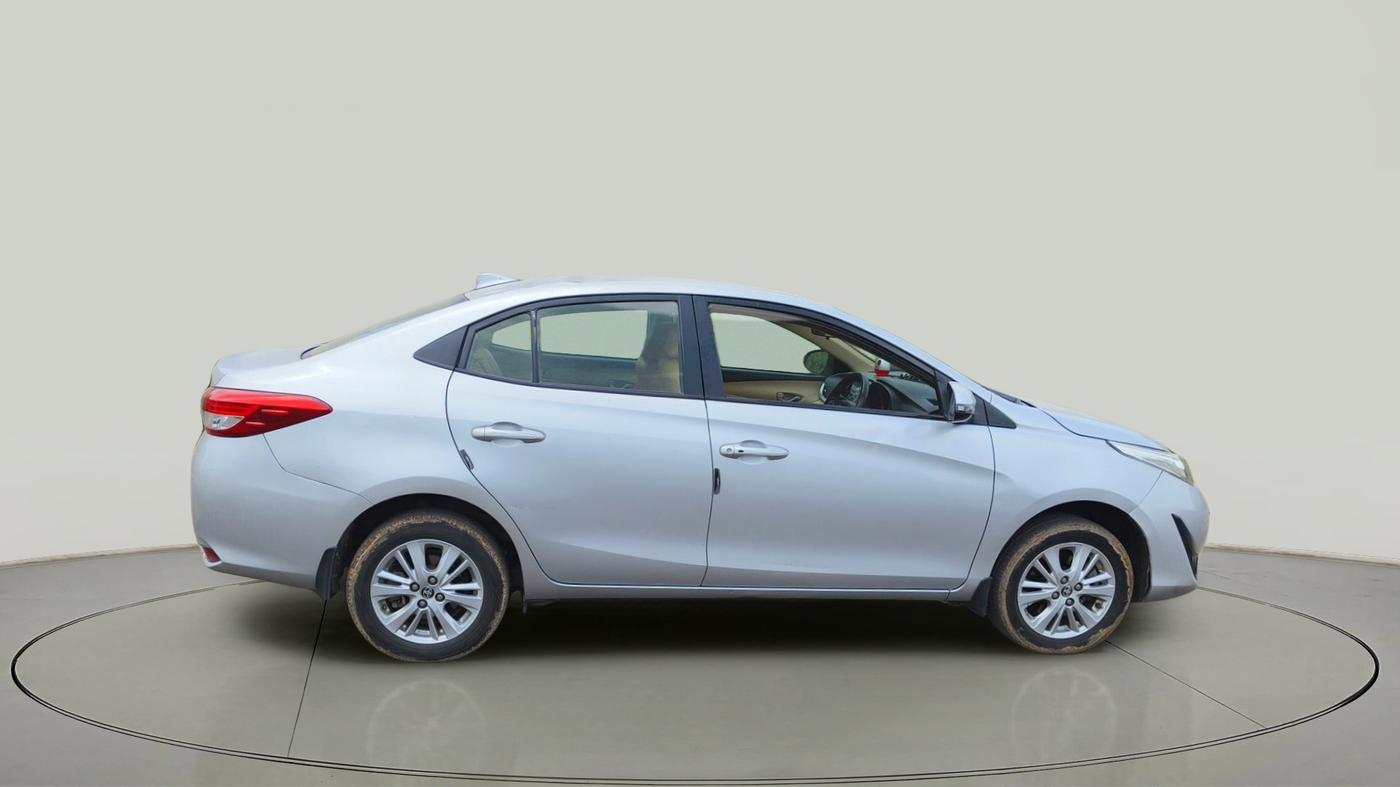 2018 Toyota YARIS V CVT, Petrol, Automatic, 71,980 km, exterior