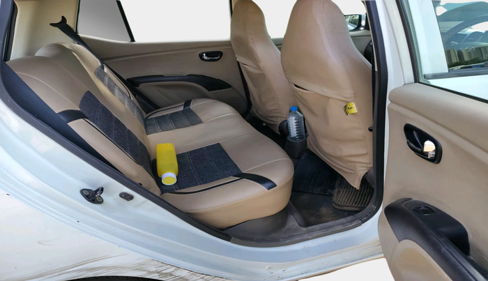 2011 Hyundai i10 MAGNA 1.1, Petrol, Manual, 1,28,271 km, interior