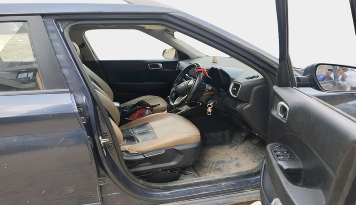 2020 Hyundai VENUE S+ 1.2, Petrol, Manual, 82,447 km, interior