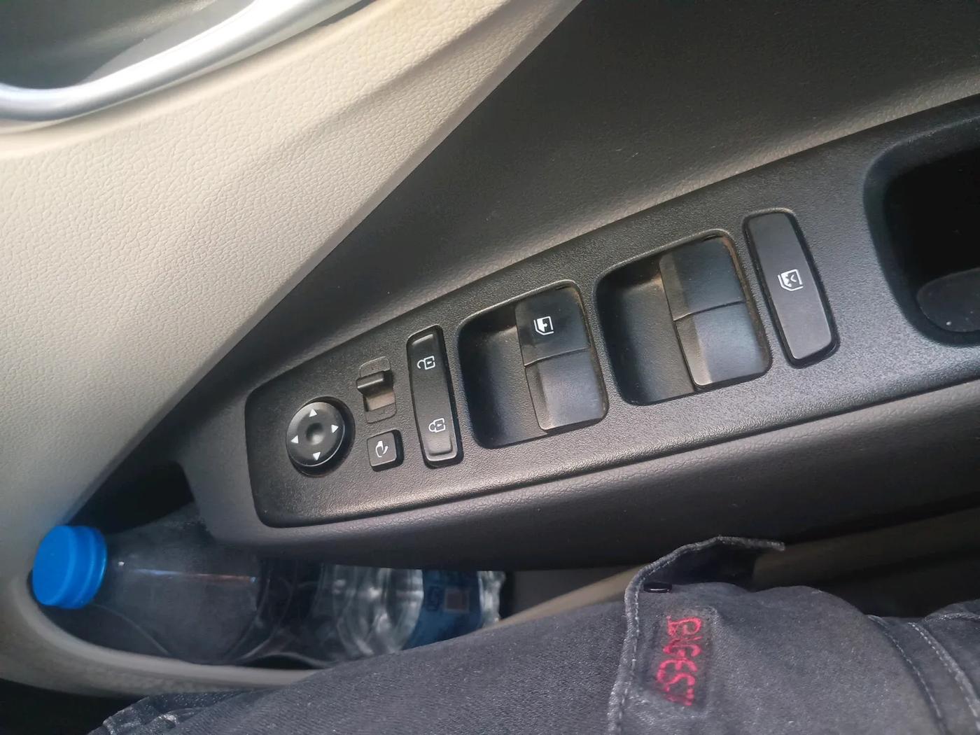 2024 Hyundai AURA SX 1.2 CNG, Petrol, Manual, 16,998 km, interior