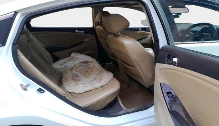 2011 Hyundai Verna FLUIDIC 1.6 CRDI SX OPT, Diesel, Manual, 1,24,200 km, interior