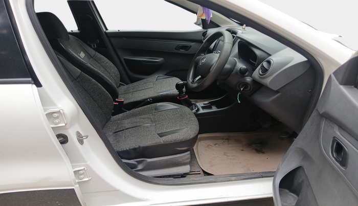 2016 Renault Kwid RXT 0.8, Petrol, Manual, 1,18,733 km, interior