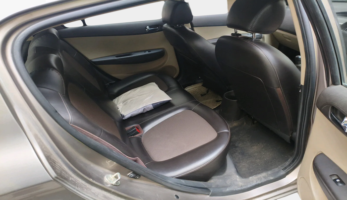 2013 Hyundai i20 MAGNA 1.2, Petrol, Manual, 72,824 km, interior