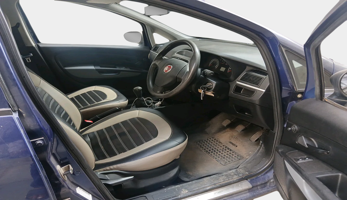 2014 Fiat Punto EVO ACTIVE 1.3 MULTIJET, Diesel, Manual, 1,03,627 km, interior