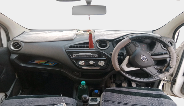 2017 Datsun Redi Go T (O), Petrol, Manual, 32,426 km, interior