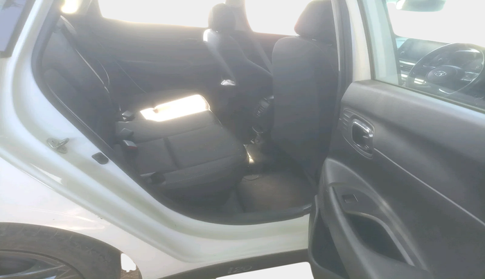 2021 Hyundai NEW I20 SPORTZ 1.2 AT, Petrol, Automatic, 1,22,823 km, interior