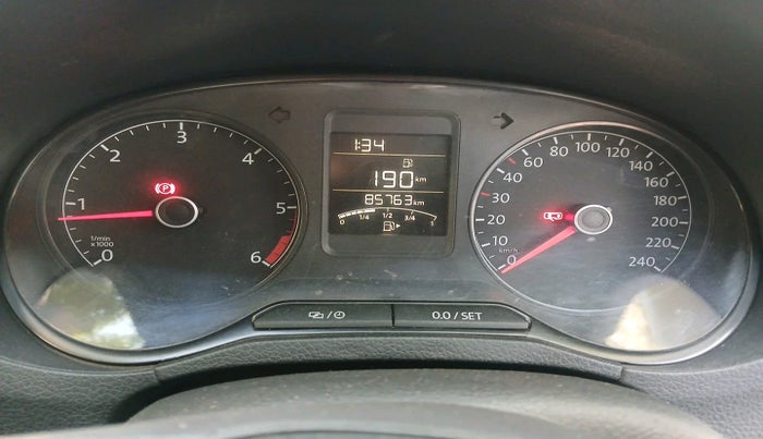 2017 Volkswagen Polo COMFORTLINE 1.5L, Diesel, Manual, 85,763 km, interior