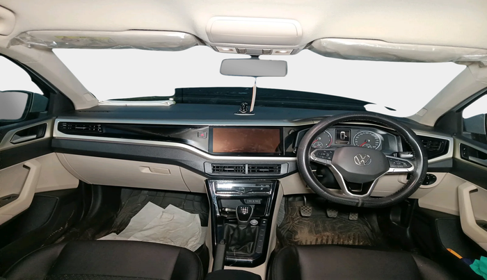 2023 Volkswagen VIRTUS HIGHLINE TSI 1.0 MT, Petrol, Manual, 35,421 km, interior