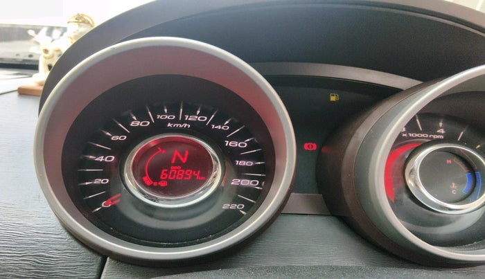 2015 Mahindra XUV500 W6, Diesel, Manual, 60,894 km, interior