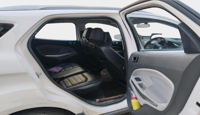 2014 Ford Ecosport TITANIUM 1.5L DIESEL, Diesel, Manual, 1,30,545 km, interior