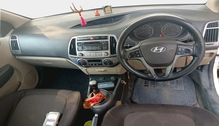 2012 Hyundai i20 SPORTZ 1.2, Petrol, Manual, 99,181 km, interior