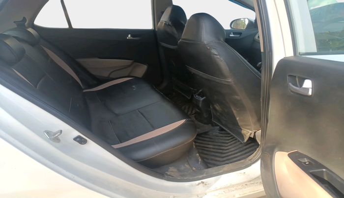 2018 Hyundai Grand i10 ASTA 1.2 KAPPA VTVT, Petrol, Manual, 1,00,323 km, interior