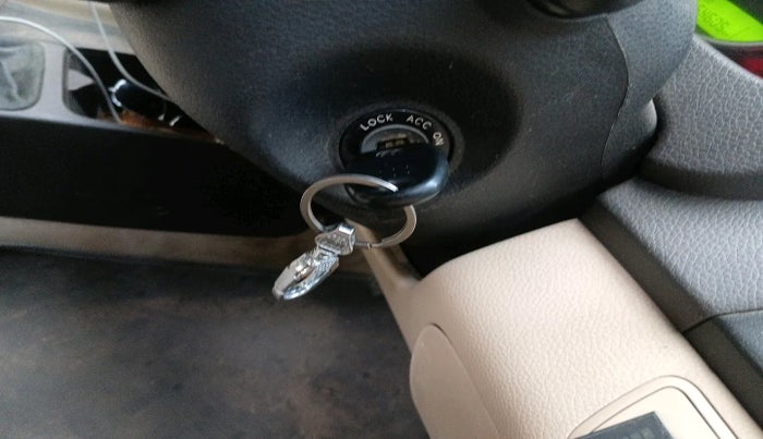 2016 Hyundai Eon MAGNA +, Petrol, Manual, 64,609 km, interior