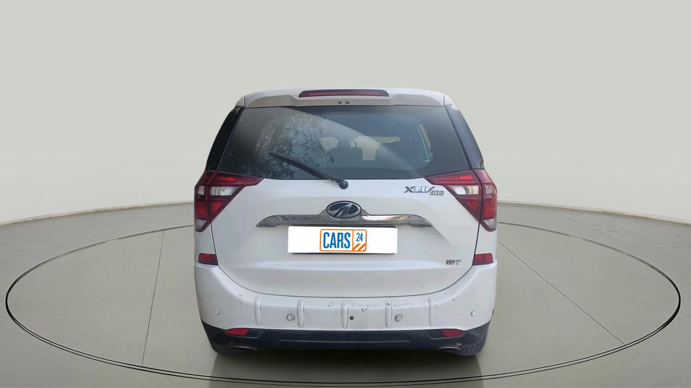 2020 Mahindra XUV500 W7, Diesel, Manual, 60,887 km, exterior