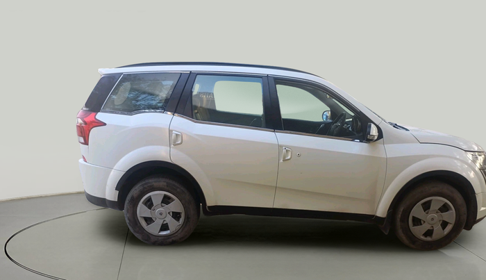 2020 Mahindra XUV500 W7, Diesel, Manual, 60,887 km, exterior