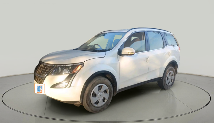 2020 Mahindra XUV500 W7, Diesel, Manual, 60,887 km, exterior