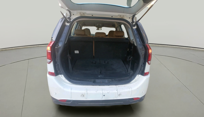 2020 Mahindra XUV500 W7, Diesel, Manual, 60,887 km, exterior