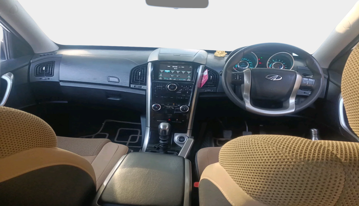 2020 Mahindra XUV500 W7, Diesel, Manual, 60,887 km, interior