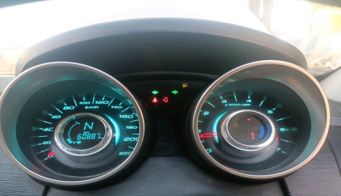 2020 Mahindra XUV500 W7, Diesel, Manual, 60,887 km, interior