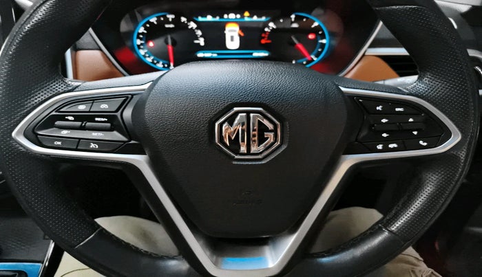 2021 MG HECTOR PLUS SHARP 2.0 DIESEL TURBO MT 6-STR, Diesel, Manual, 29,431 km, interior