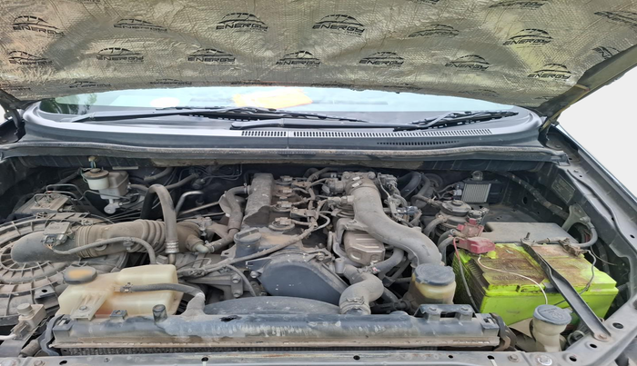 2014 Toyota Innova 2.5 VX 7 STR, Diesel, Manual, 1,31,373 km, exterior
