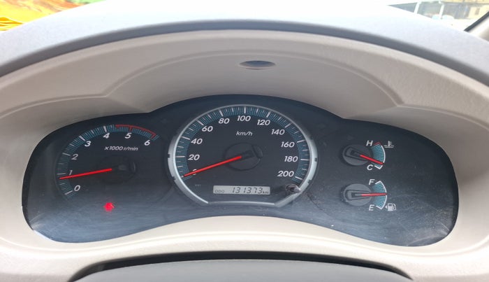 2014 Toyota Innova 2.5 VX 7 STR, Diesel, Manual, 1,31,373 km, interior
