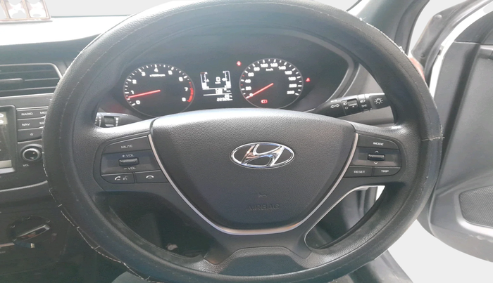 2019 Hyundai Elite i20 SPORTZ PLUS 1.2 DUAL TONE, Petrol, Manual, 22,328 km, interior