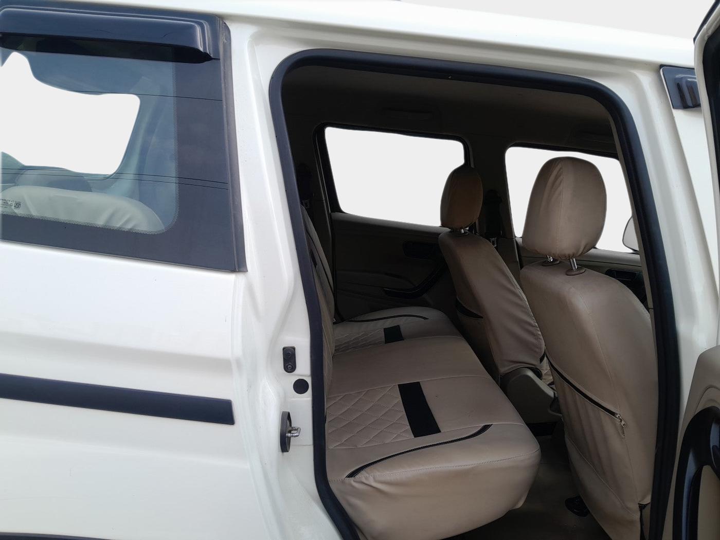 2023 Mahindra BOLERO NEO N 8, Diesel, Manual, 76,046 km, interior