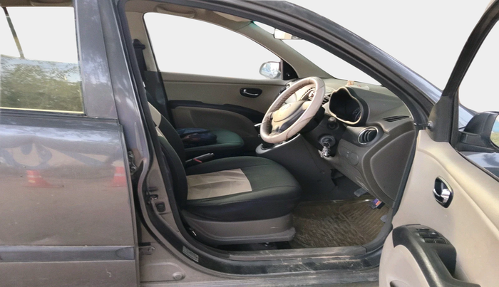 2013 Hyundai i10 MAGNA 1.1, Petrol, Manual, 99,460 km, interior