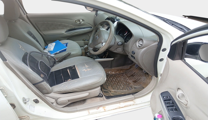 2016 Nissan Sunny XV DIESEL, Diesel, Manual, 96,944 km, interior